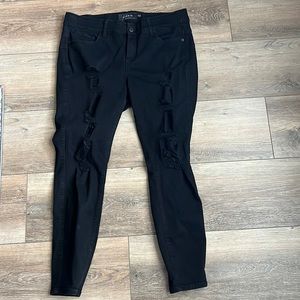 Torrid BOMBSHELL SKINNY JEAN - PREMIUM STRETCH BLACK DISTRESSED Jeans